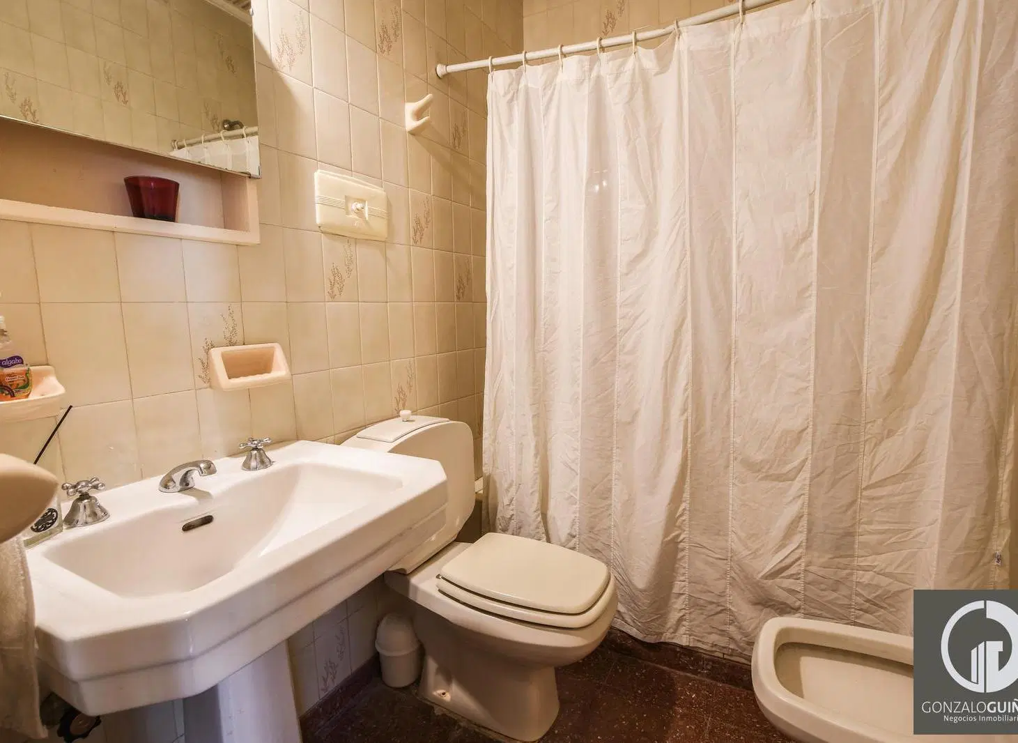 Casa Venta 5 dormitorios - Terreno 2100  m2 - Cubiertos 364 m2 8