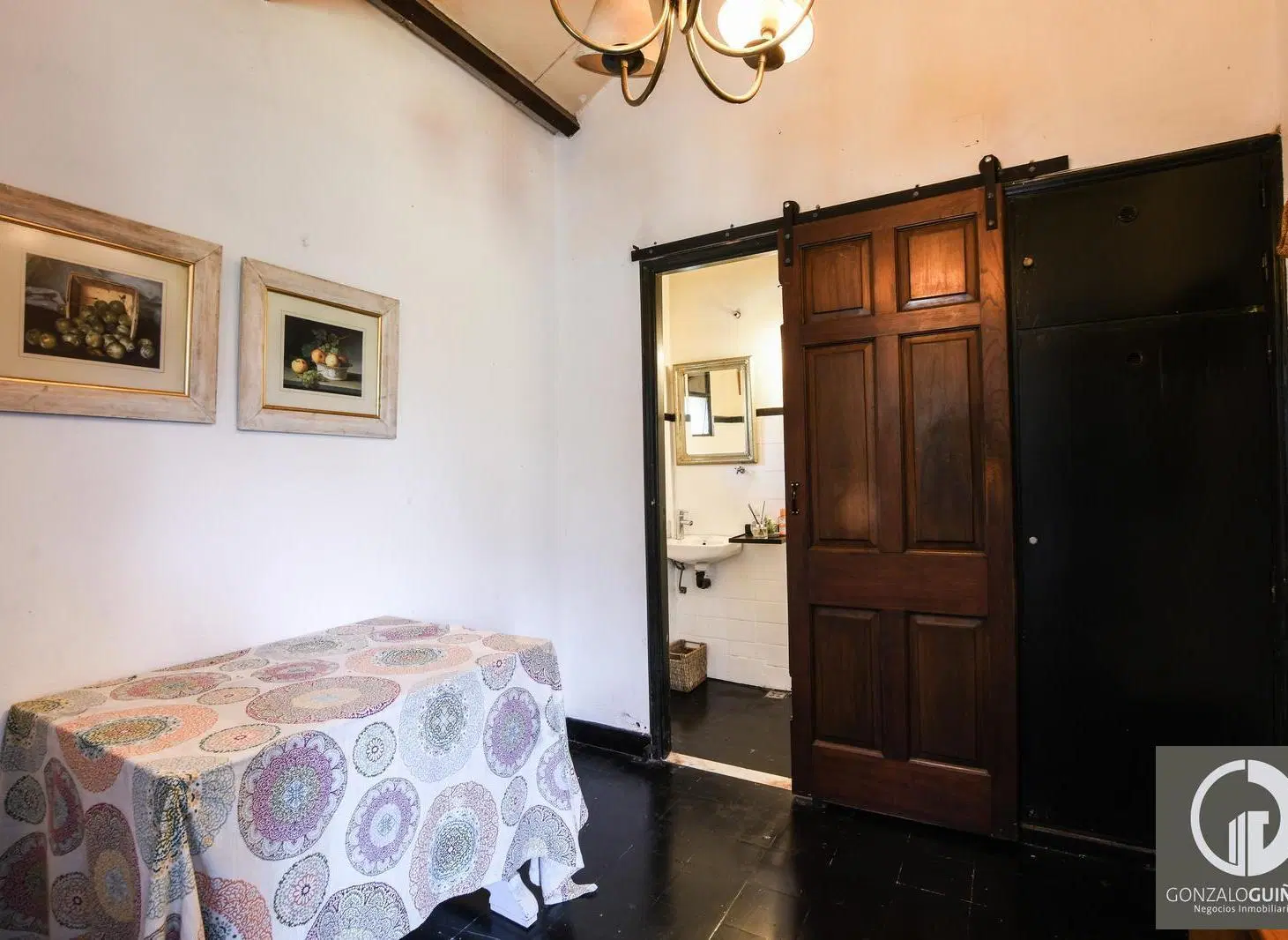 Casa Venta 5 dormitorios - Terreno 2100  m2 - Cubiertos 364 m2 2