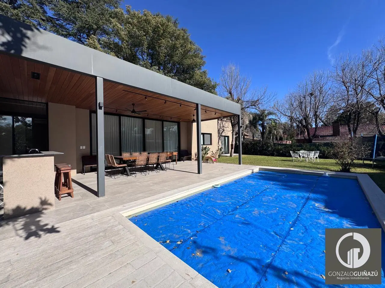 CASA DOS DORMITORIOS JARDIN PISCINA FUNES 5