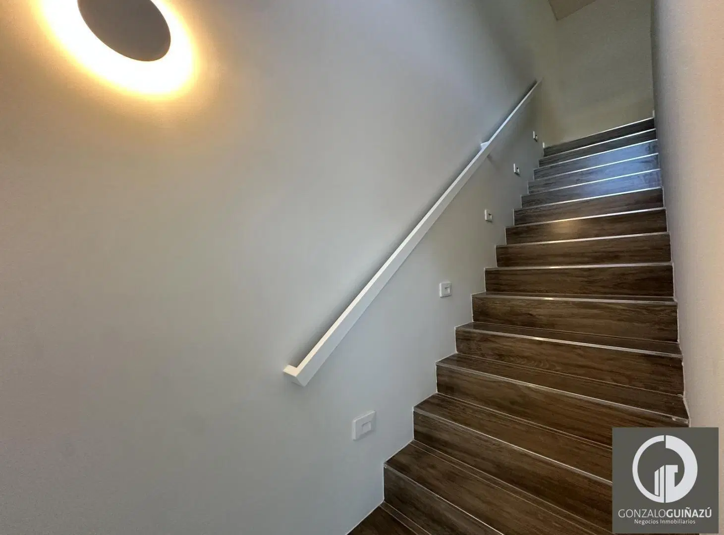 Casa en VENTA A ESTRENAR 3 DORMITORIOS CON COCHERA 4