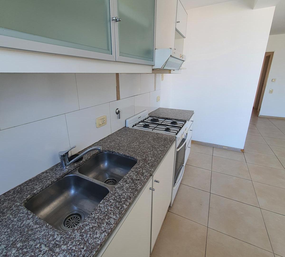 Foto de DEPARTAMENTO ALQUILER UN DORMITORIO BALCON FRENTE CENTRO ROSARIO, imagen 1