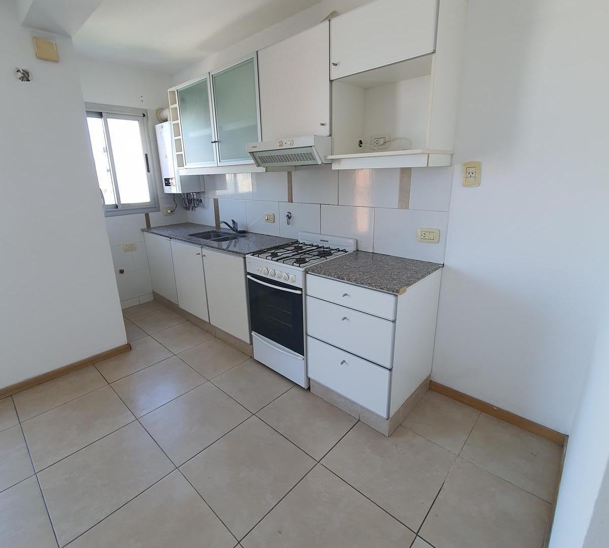 Foto de DEPARTAMENTO ALQUILER UN DORMITORIO BALCON FRENTE CENTRO ROSARIO, imagen 3
