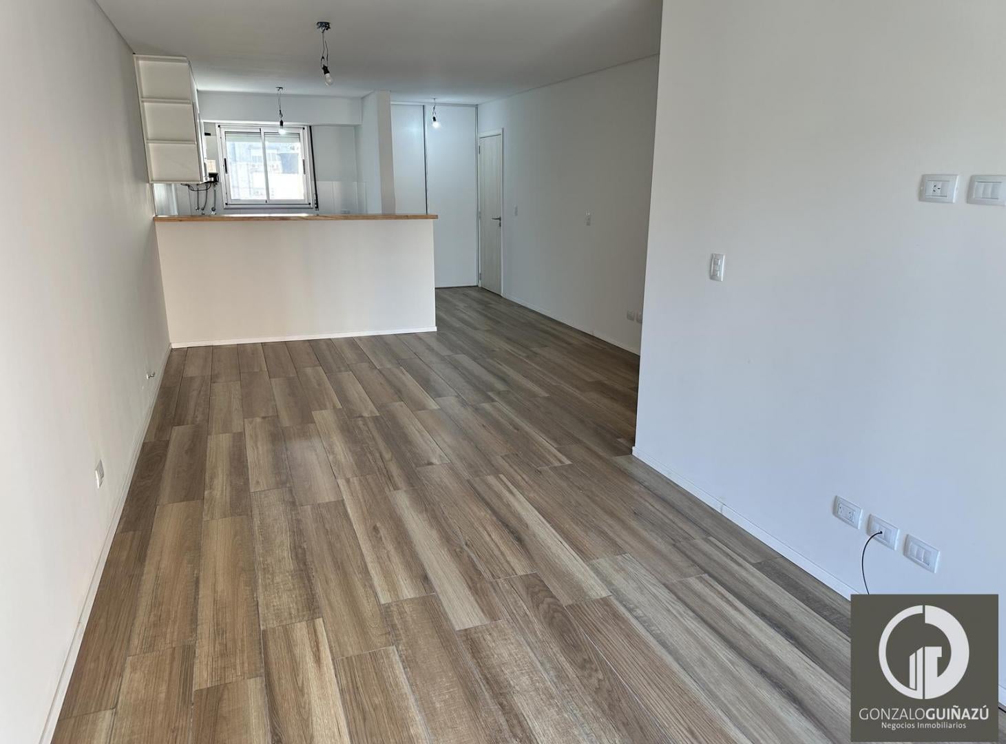 Foto de Departamento 1 dormitorio al frente en pleno centro de Rosario - Apto, imagen 2