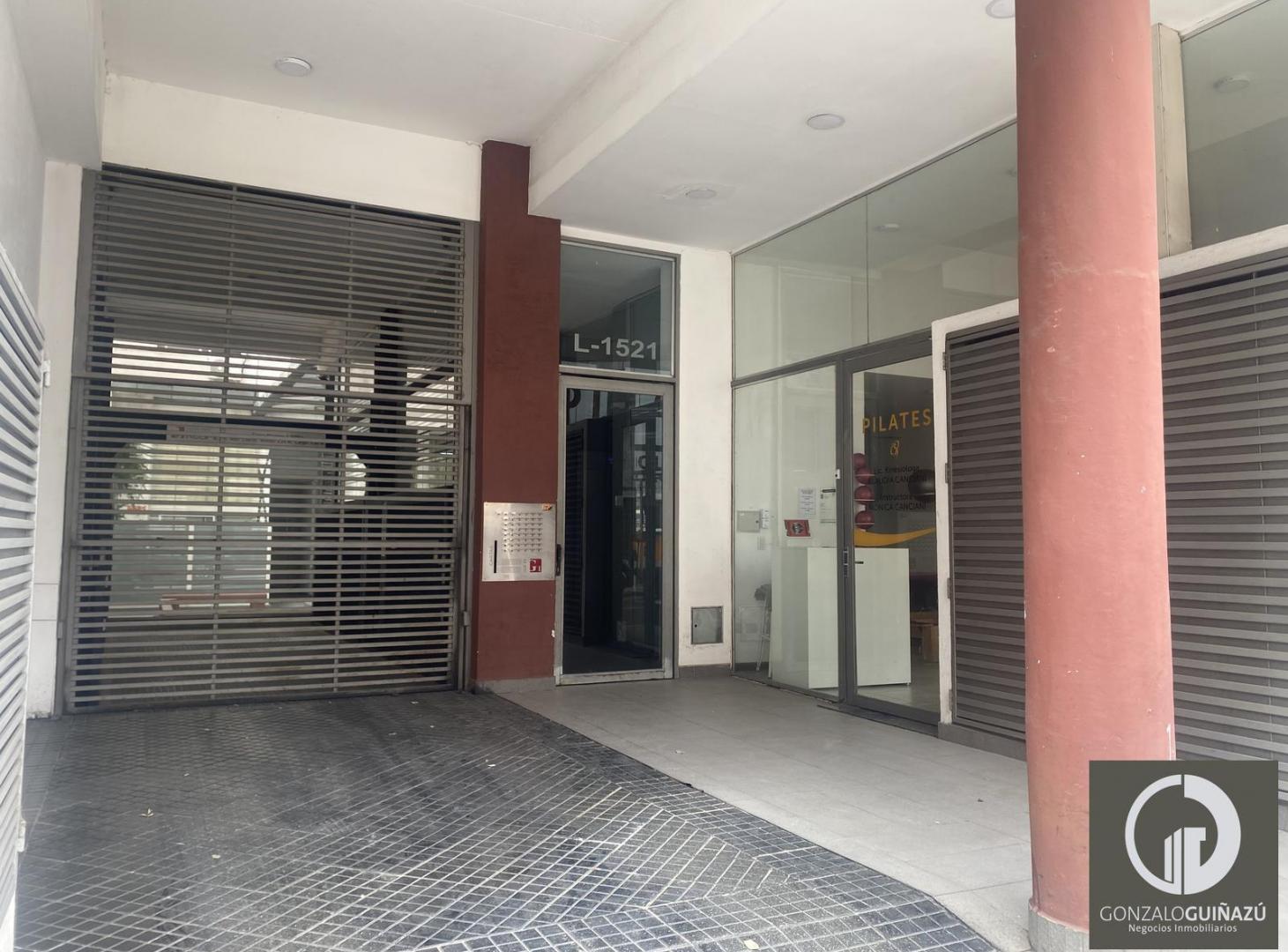 Foto de Dúplex con Patio y Cochera. 1 dormitorio en Venta Barrio Martin, imagen 2