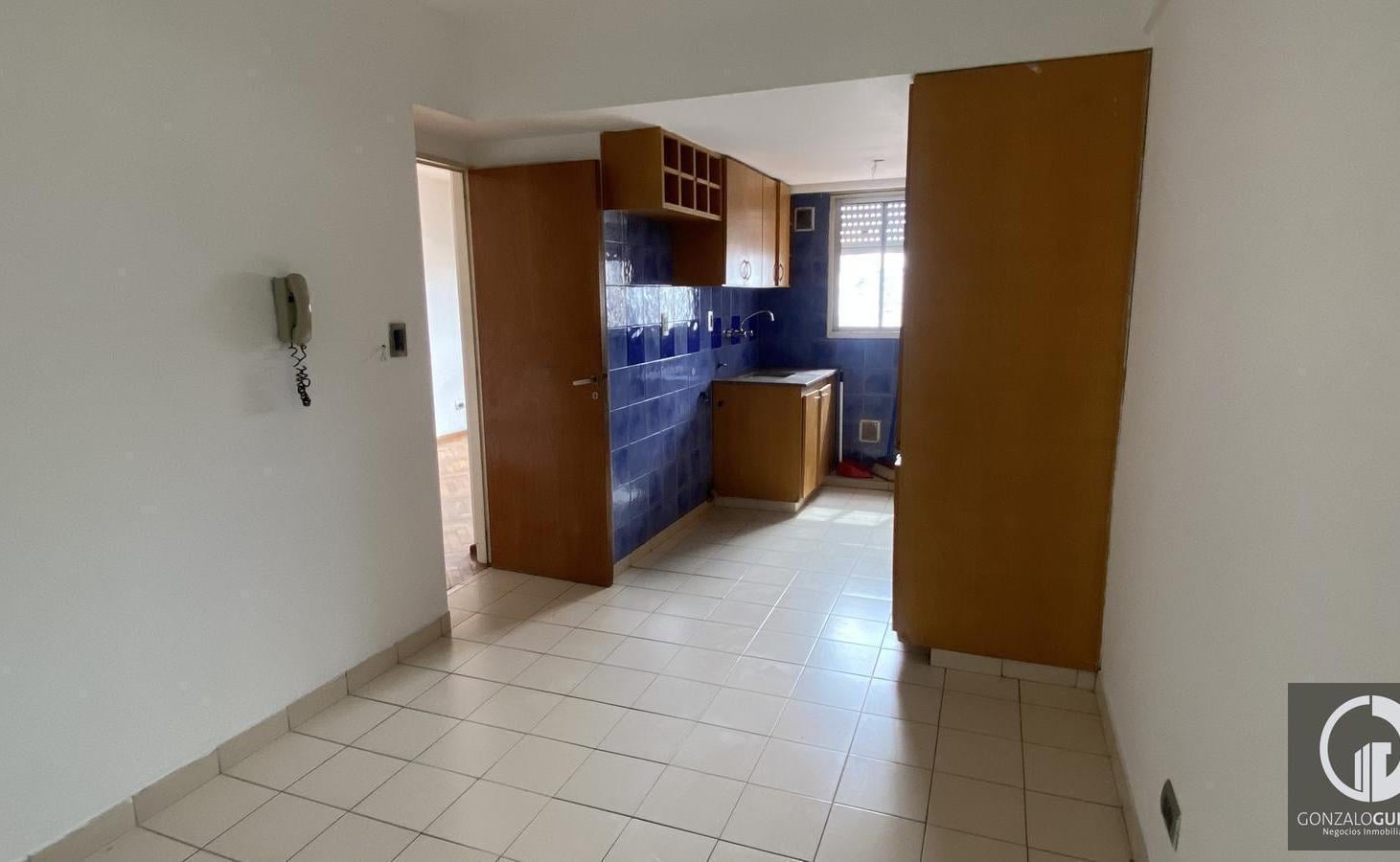 Foto de Departamento Dos Dormitorios Balcón centro, imagen 5