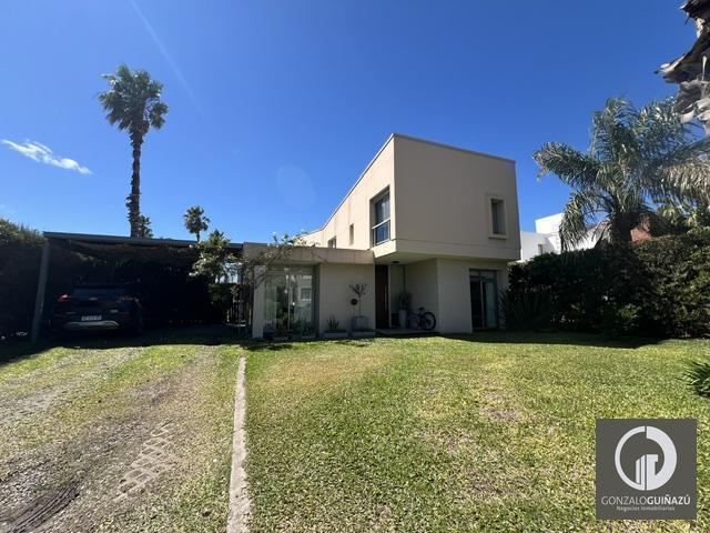 Foto de Casa 4 Dormitorios en Venta , San Marino Funes Hills, imagen 1
