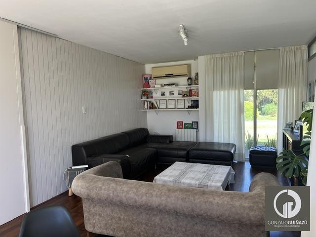 Foto de Casa 4 Dormitorios en Venta , San Marino Funes Hills, imagen 3