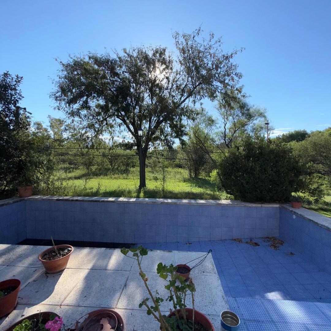 ¡VENDO CASA VALLE ESCONDIDO- B. LOS ARBOLES-4 DORM. 4 BAÑOS, 2 PLANTAS, Y MAS!