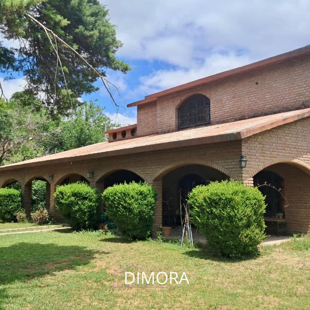 OPORTUNIDAD DE INVERSIÓN: CASA + 2 TERRENOS EN VENTA EN VILLA TOTORAL: 1204 M2 TOTAL, 3 DORM Y ¡MAS!