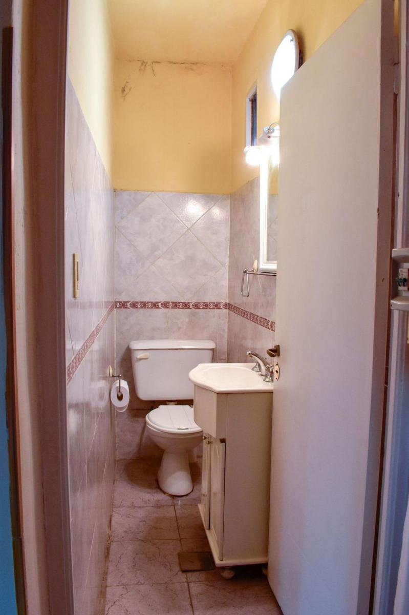 Casa 6 Ambientes en Block en Venta La Boca 2