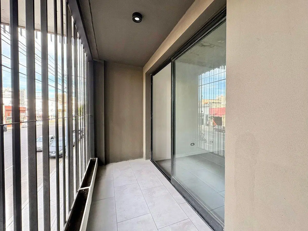 VENTA MONOAMBIENTE P. PATRICIOS BALCÓN FRENTE 3
