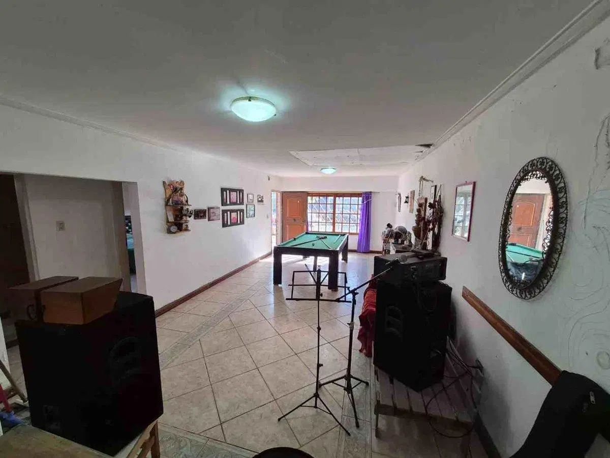 CASA- LOTE PROPIO- 2 VIVIENDAS- GARAGE- BANFIELD 5