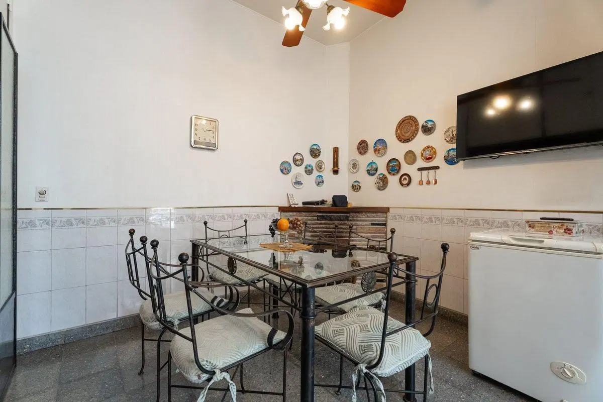 CASA 6 AMB. CON COCHERA Y TERRAZA Venta Floresta 3