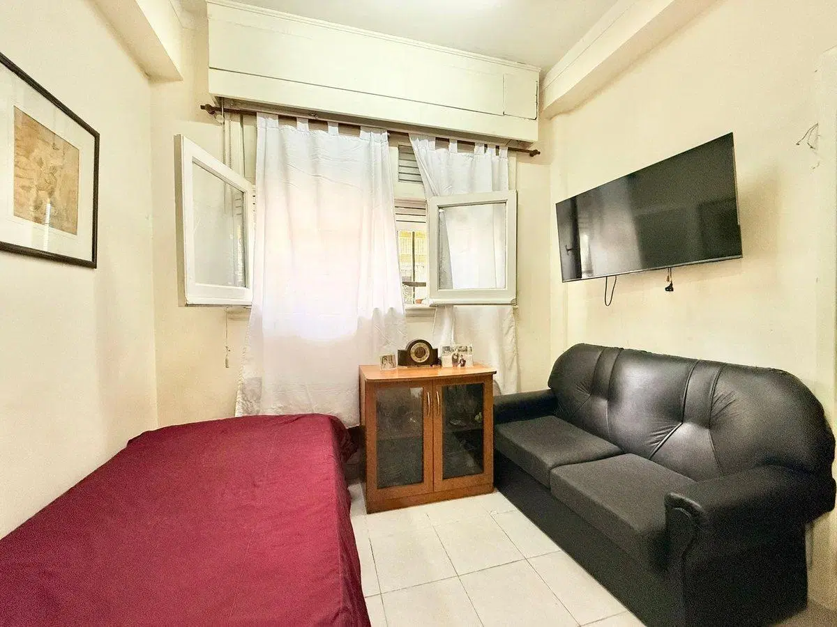 VENTA DPTO. 2 AMB CON PATIO  FLORES GRAN UBICACIÓN 5