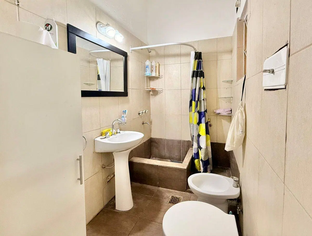 VENTA DPTO. 2 AMB CON PATIO  FLORES GRAN UBICACIÓN 4