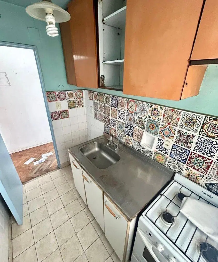 VENTA Dpto 2 amb a reciclar - Almagro 2
