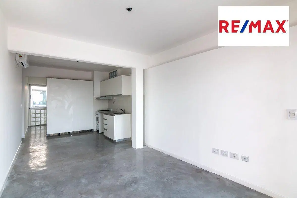 Departamento con cochera en venta en Saenz Peña 3