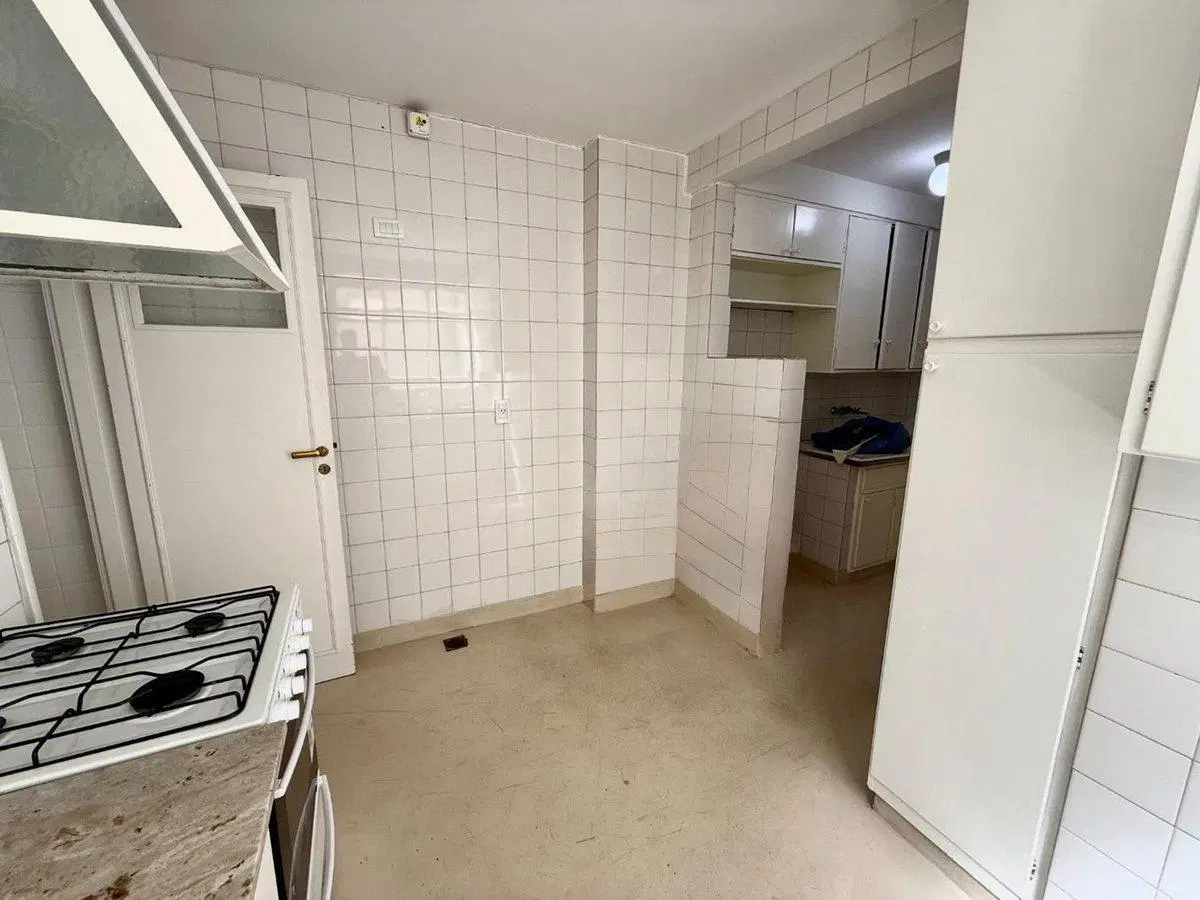 ALQUILER DPTO 4 AMB RECOLETA C BALCON Y COCHERA 4