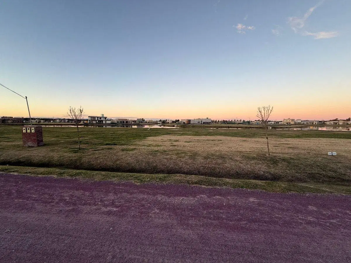 LOTE DE 624 M2 BARRIO CERRADO FINCA DE SAN VICENTE 3