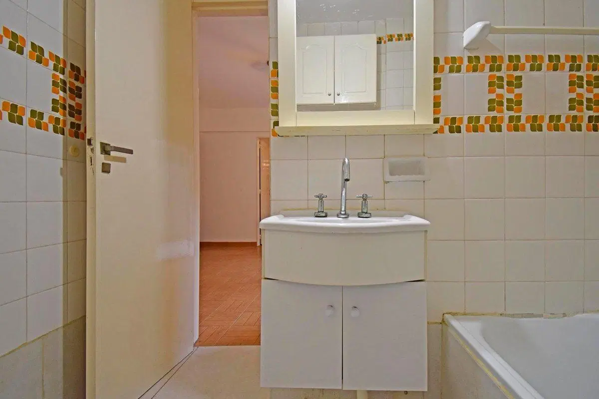 MONOAMBIENTE EN VENTA EN CABALLITO CON PATIO 4