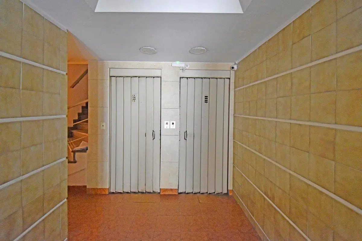 MONOAMBIENTE EN VENTA EN CABALLITO CON PATIO 2