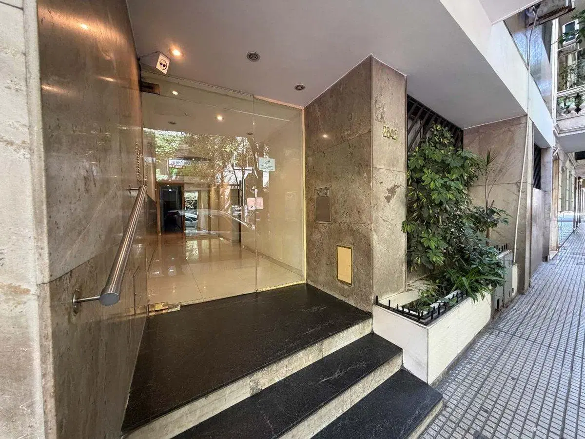 Venta Departamento 2ambientes lateral Barrio Norte 2
