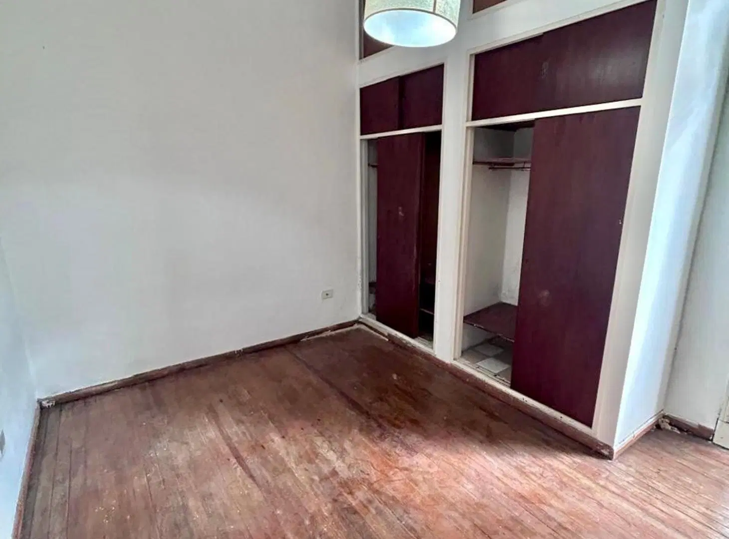 VENTA PH 3amb - patio- buena ubicación- V. Urquiza 5