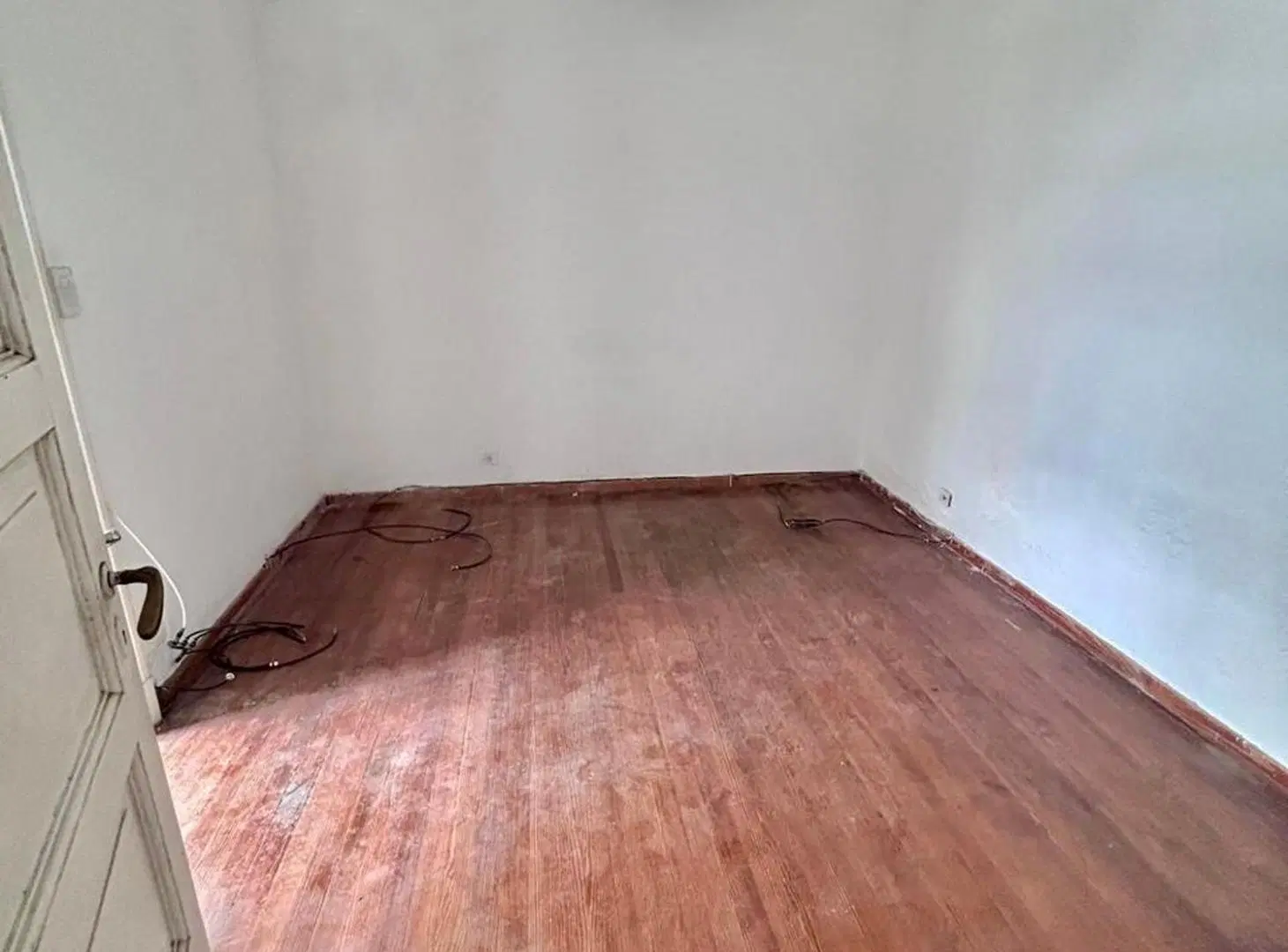VENTA PH 3amb - patio- buena ubicación- V. Urquiza 4