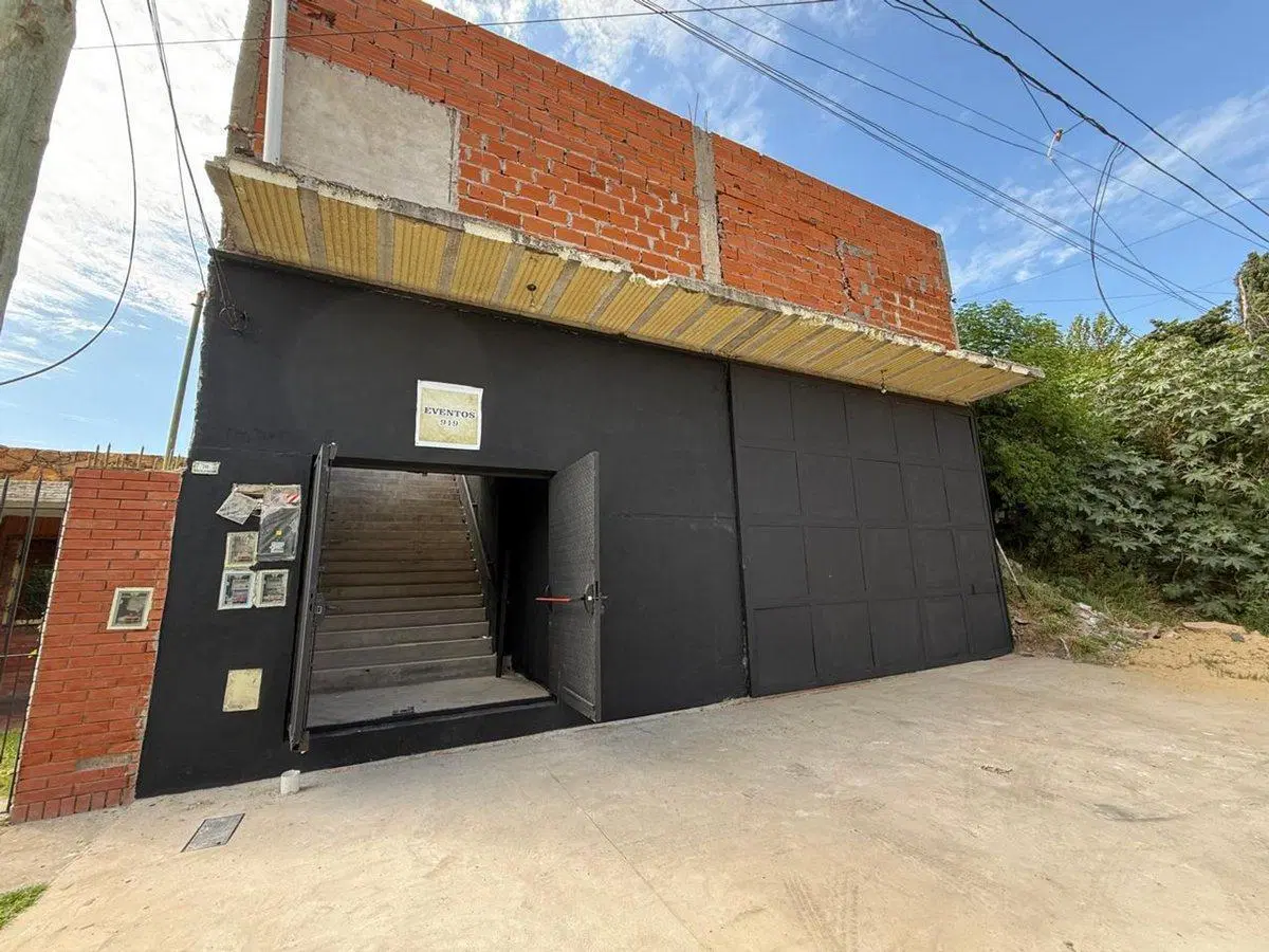 LOCAL DEPOSITO 2200M2GONZALEZ CATAN MAS 4 DUPLEX 3