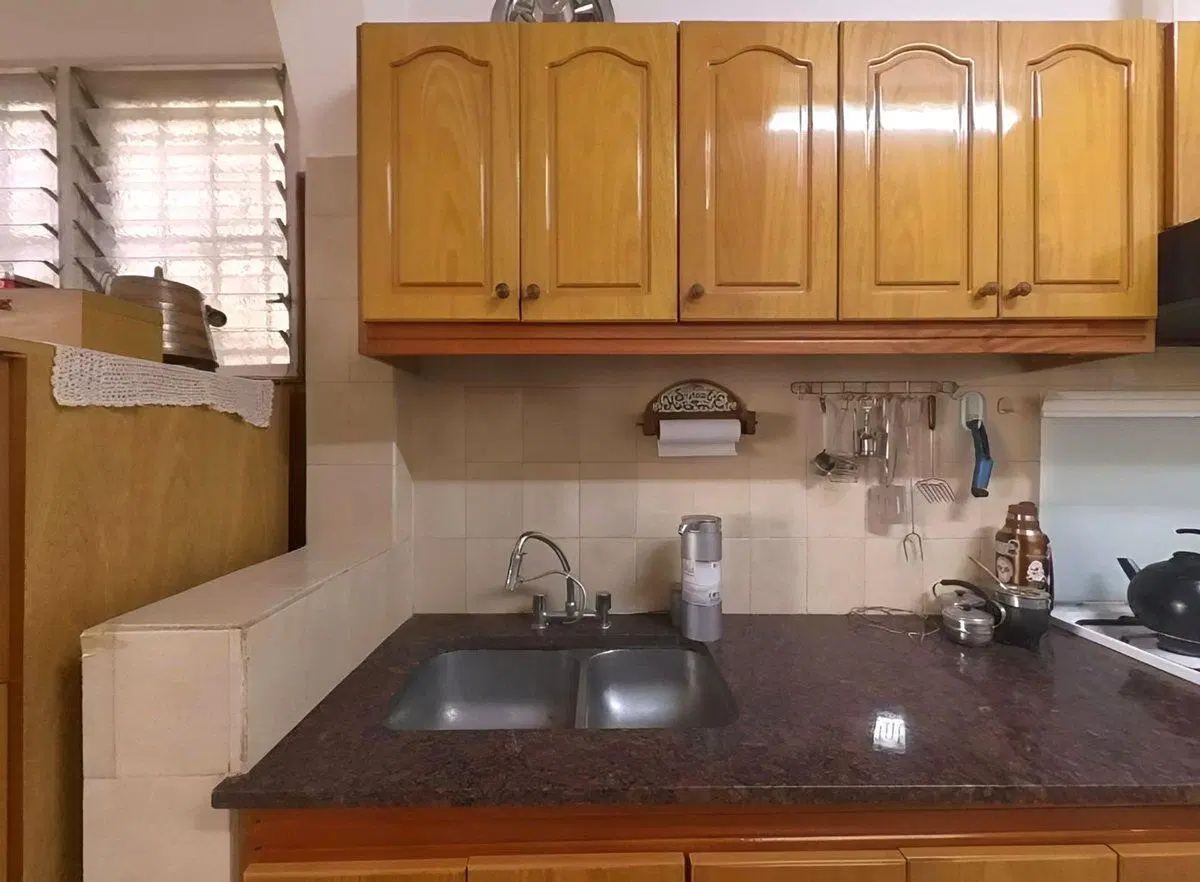 Venta Lomas del Mirador 6 amb. casa + departamento 2