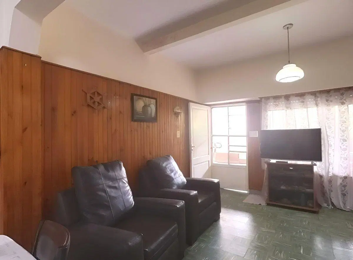 Venta Lomas del Mirador 6 amb. casa + departamento 3