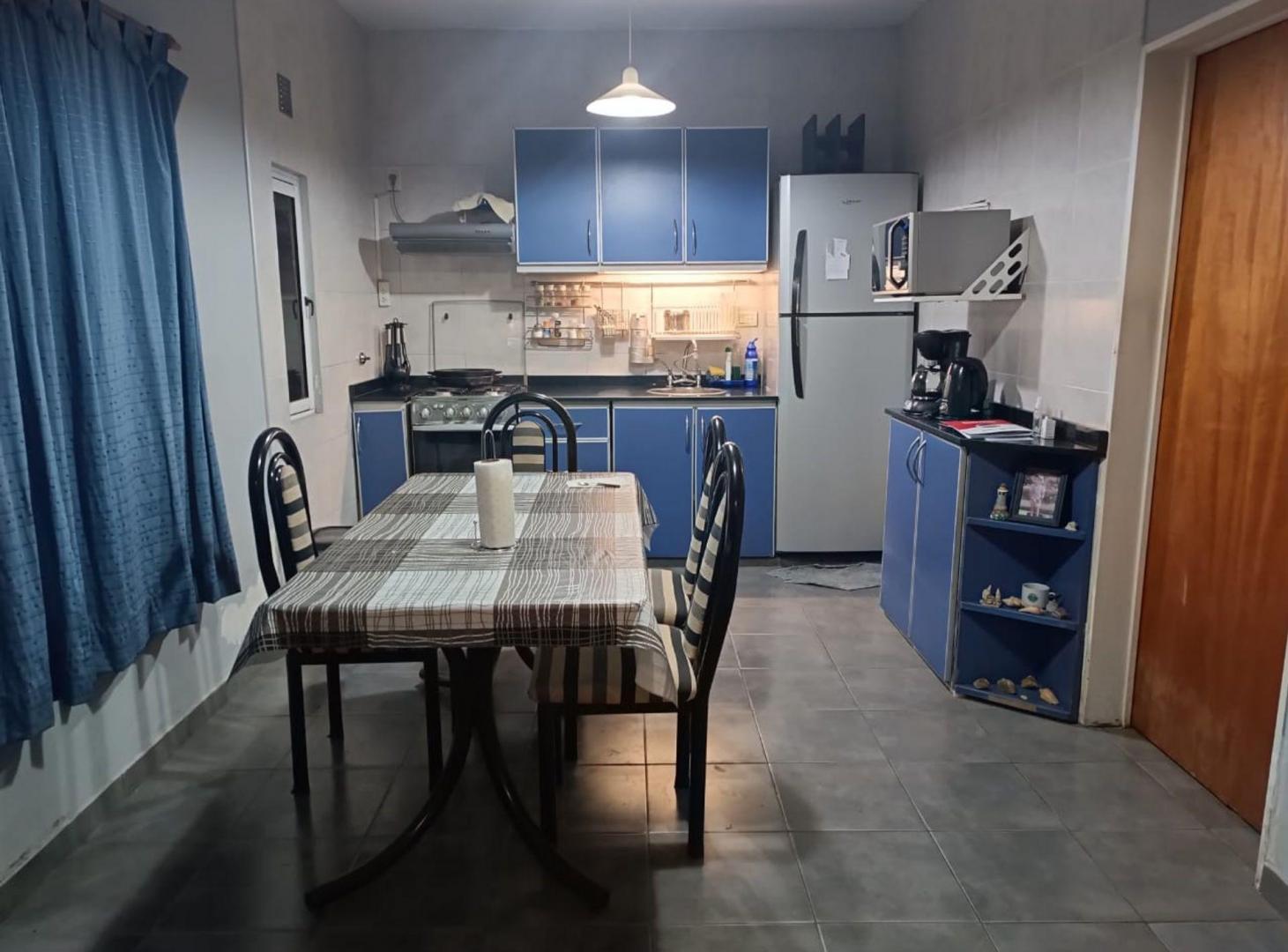 CASA,4 UNIDADES, VENTA,PQUE.AVELLANEDA,LOTE PROPIO