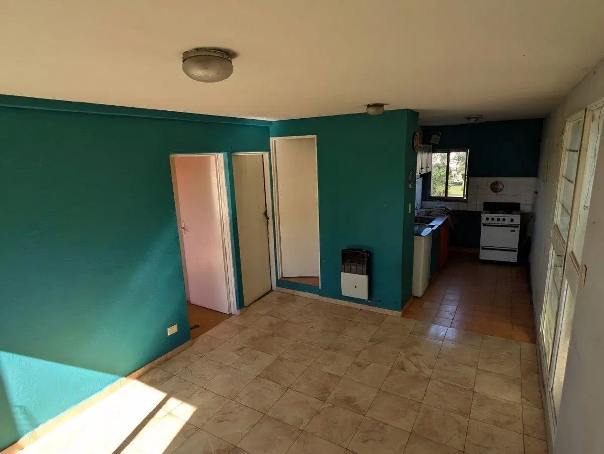 DPTO. 3 AMBIENTES VENTA LUGANO sobre Av. G. Paz 4