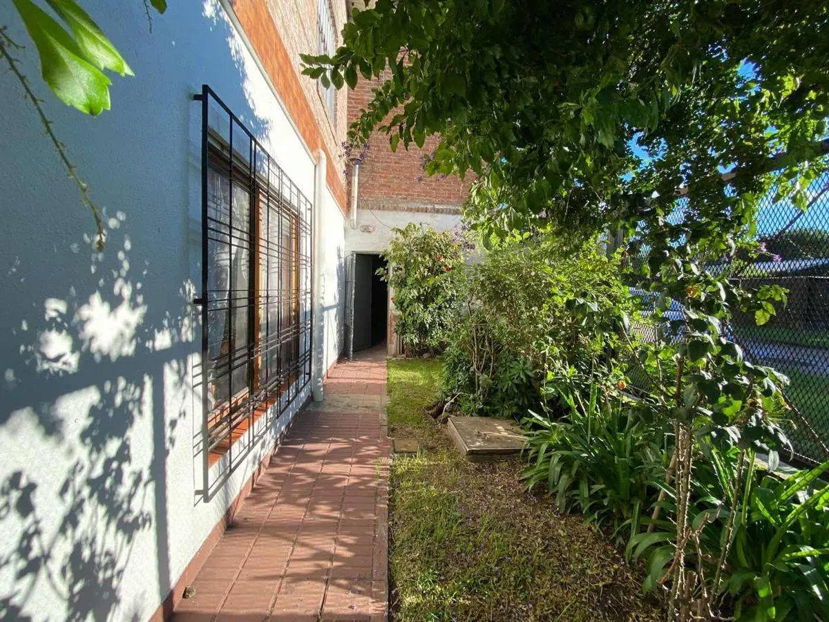 VENTA CASA 6 AMB FCIO. VARELA 2 PLANT 2 COCH RENTA 5