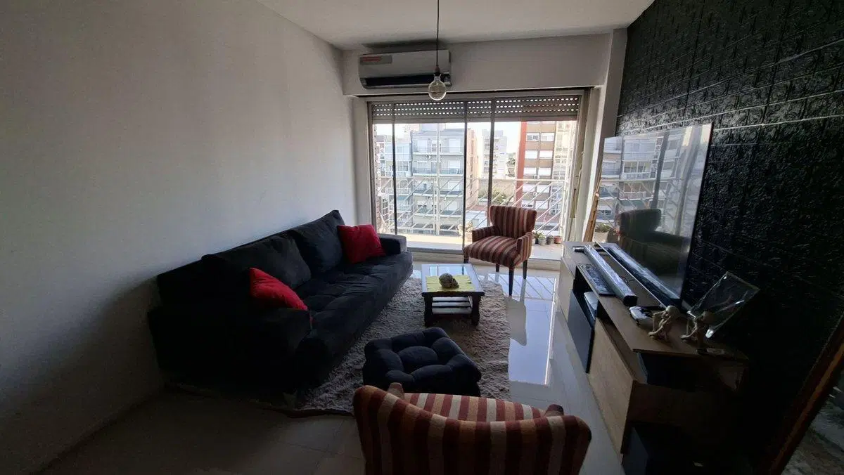 Venta  Departamento 4 ambientes sobre Av. Mitre 3