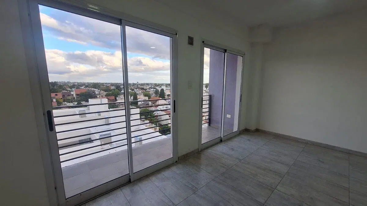 VENTA DEPTO 4 AMB,WILDE,AVELLANEDA BALCON, COCHERA 5