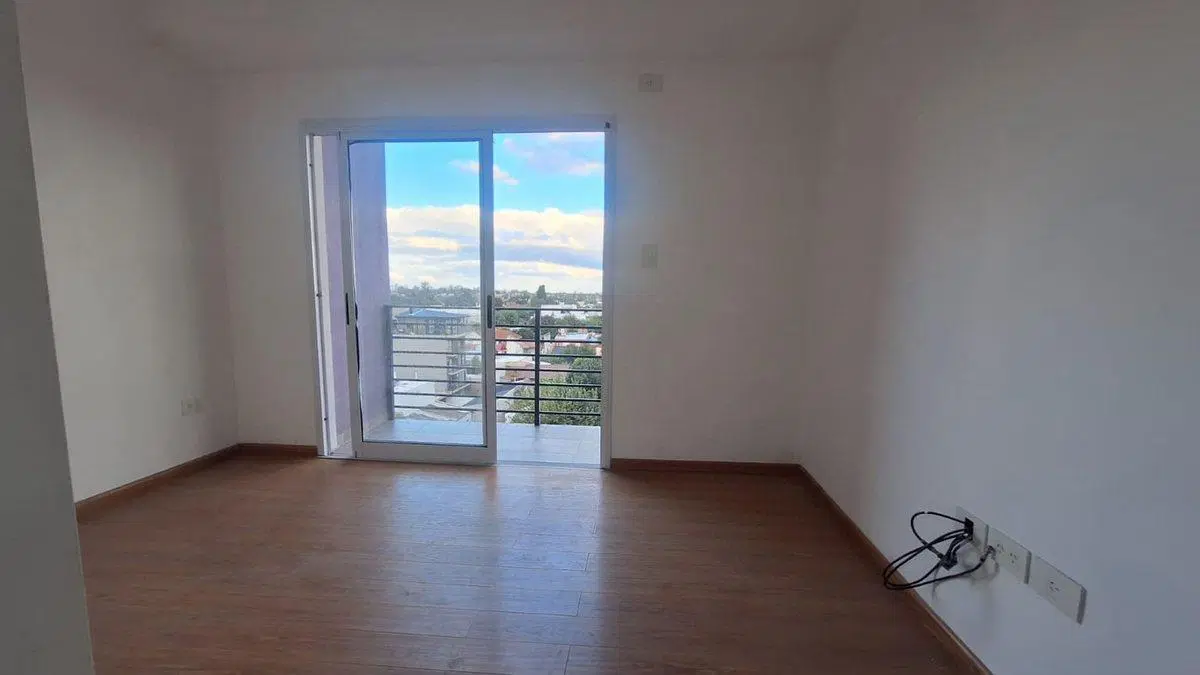 VENTA DEPTO 4 AMB,WILDE,AVELLANEDA BALCON, COCHERA 8