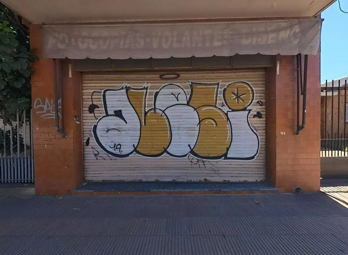 Venta casa y local comercial en Villa Tesei 4 amb. 2
