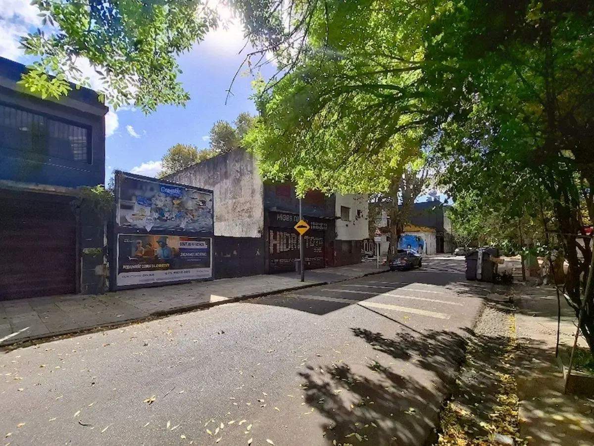 VENTA LOTE Galpón 8,66 x 26,33 = 228 m² CHACARITA 3