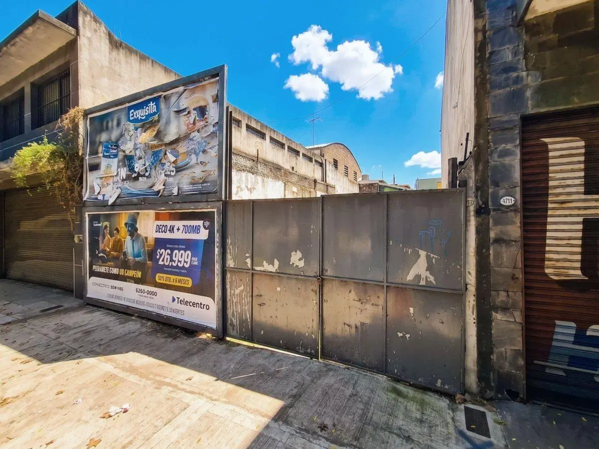 VENTA LOTE Galpón 8,66 x 26,33 = 228 m² CHACARITA 4