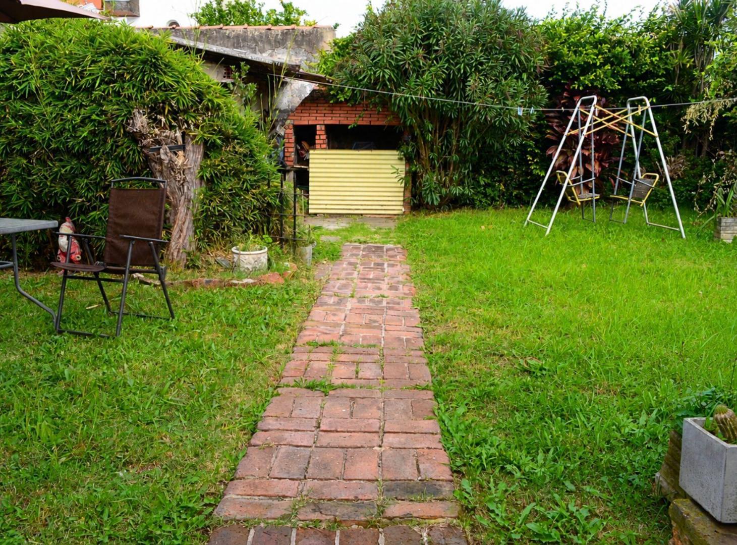 CASA 4 AMB. VENTA,SAN ANDRÉS, C/JARDÍN,LOTE PROPIO