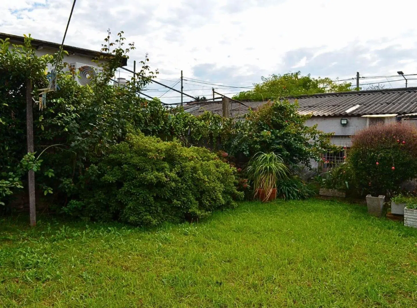 CASA 4 AMB. VENTA,SAN ANDRÉS, C/JARDÍN,LOTE PROPIO 2