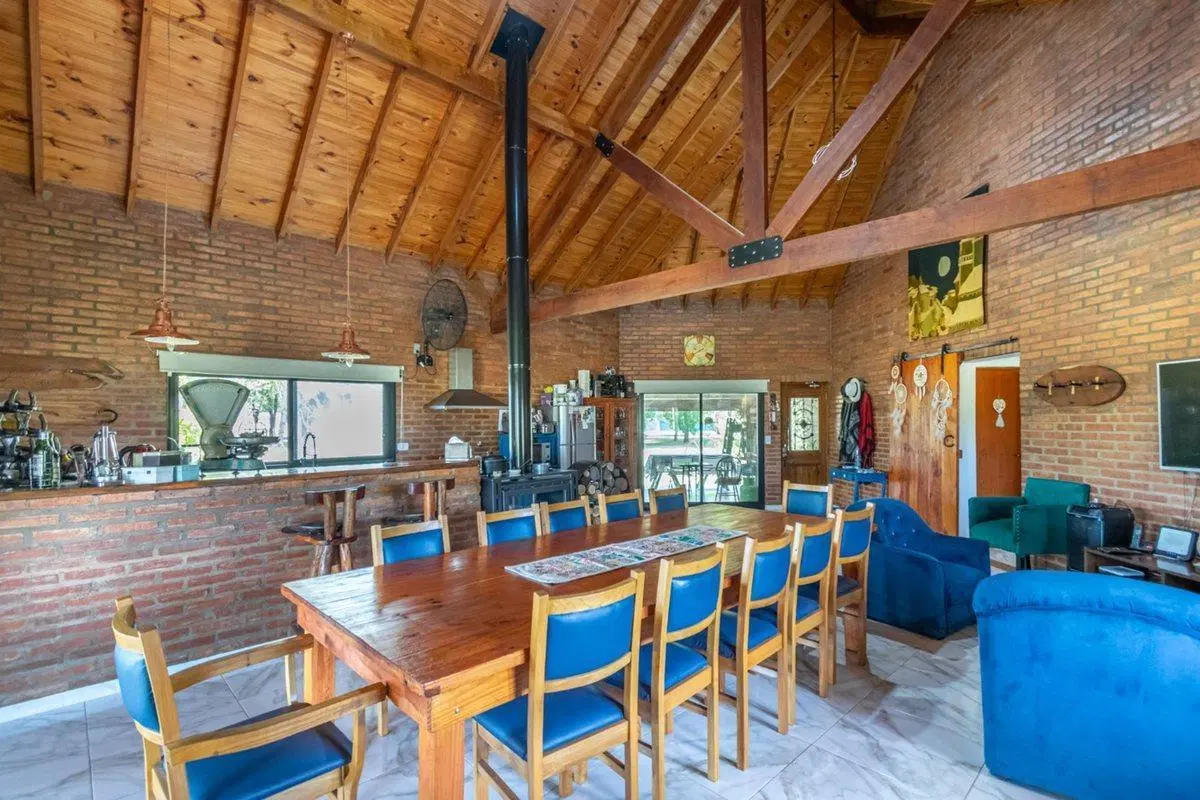 Venta casa 5 ambientes con pileta en La Macarena 4