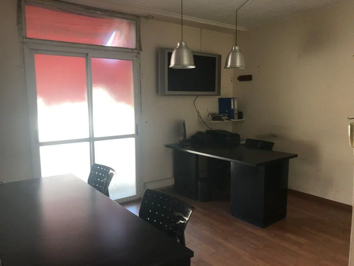 Venta Oficina 10 Ambientes Monserrat con Balcón 8