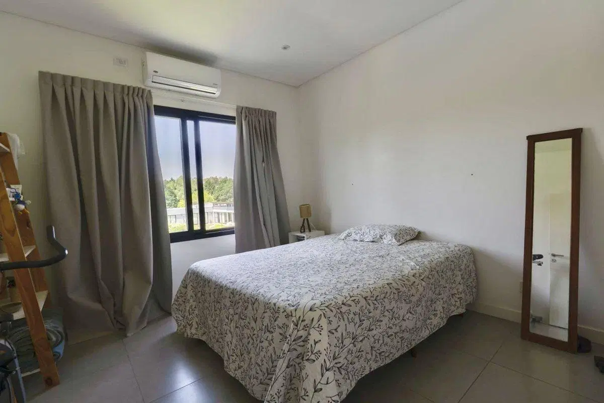 VENTA CASA 5 amb PILAR Bo.SAUSALITO PILETA 5