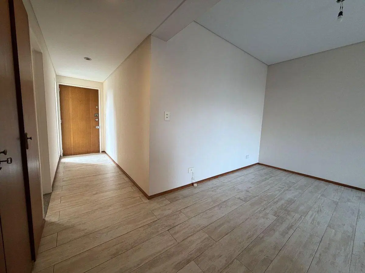 Venta Semipiso 3 amb al frente 5º Piso, Liniers 4