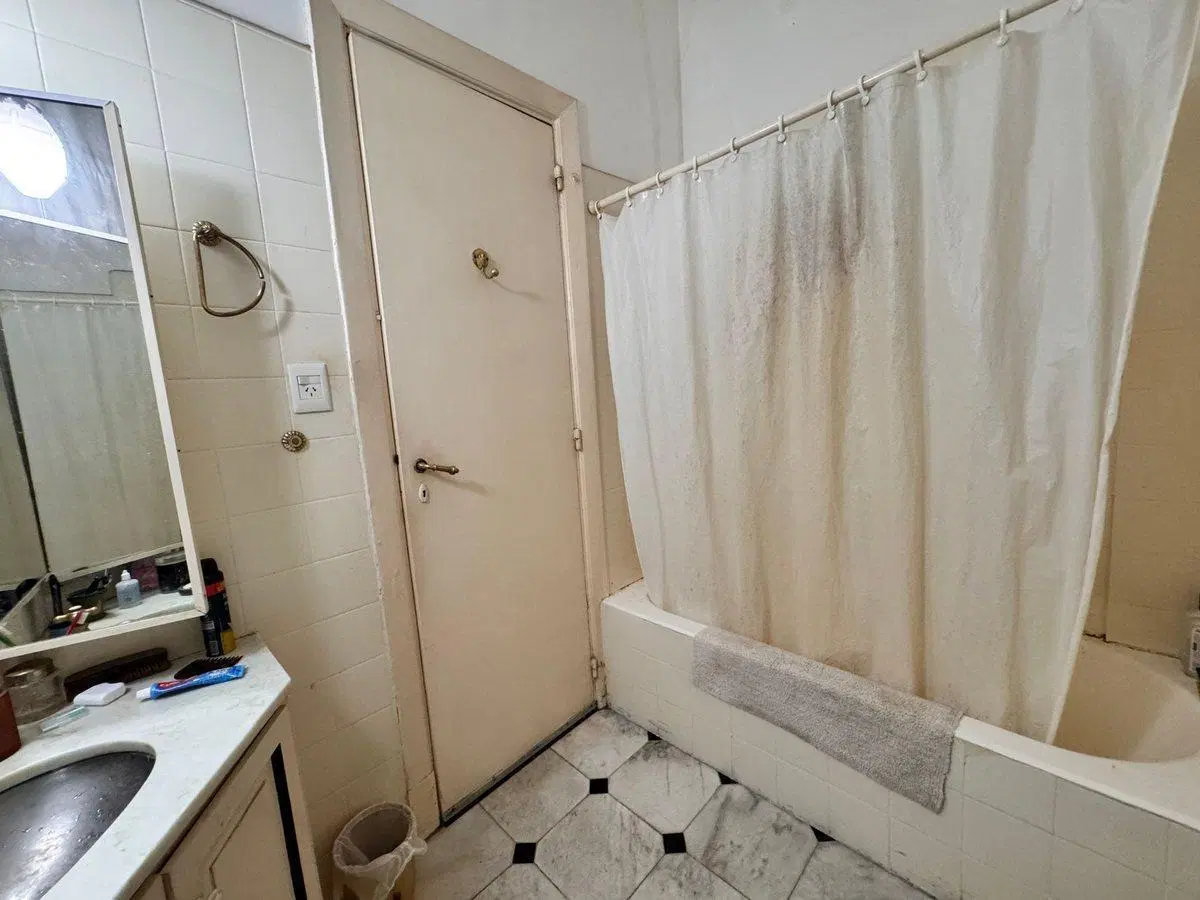 Venta Departamento 3 amb PB, contrafrente Recoleta 4