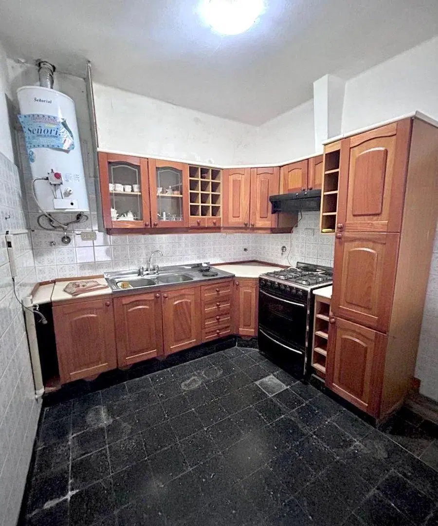 VENTA PH 3 amb patio - terraza - parrilla - Flores 2