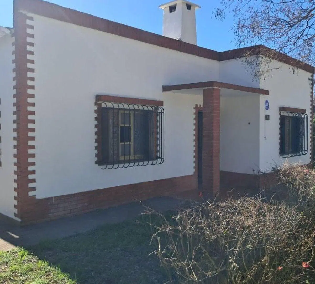 VENTA CASA C/ PILETA QUINCHO C SPEGAZZINI  EZEIZA 2