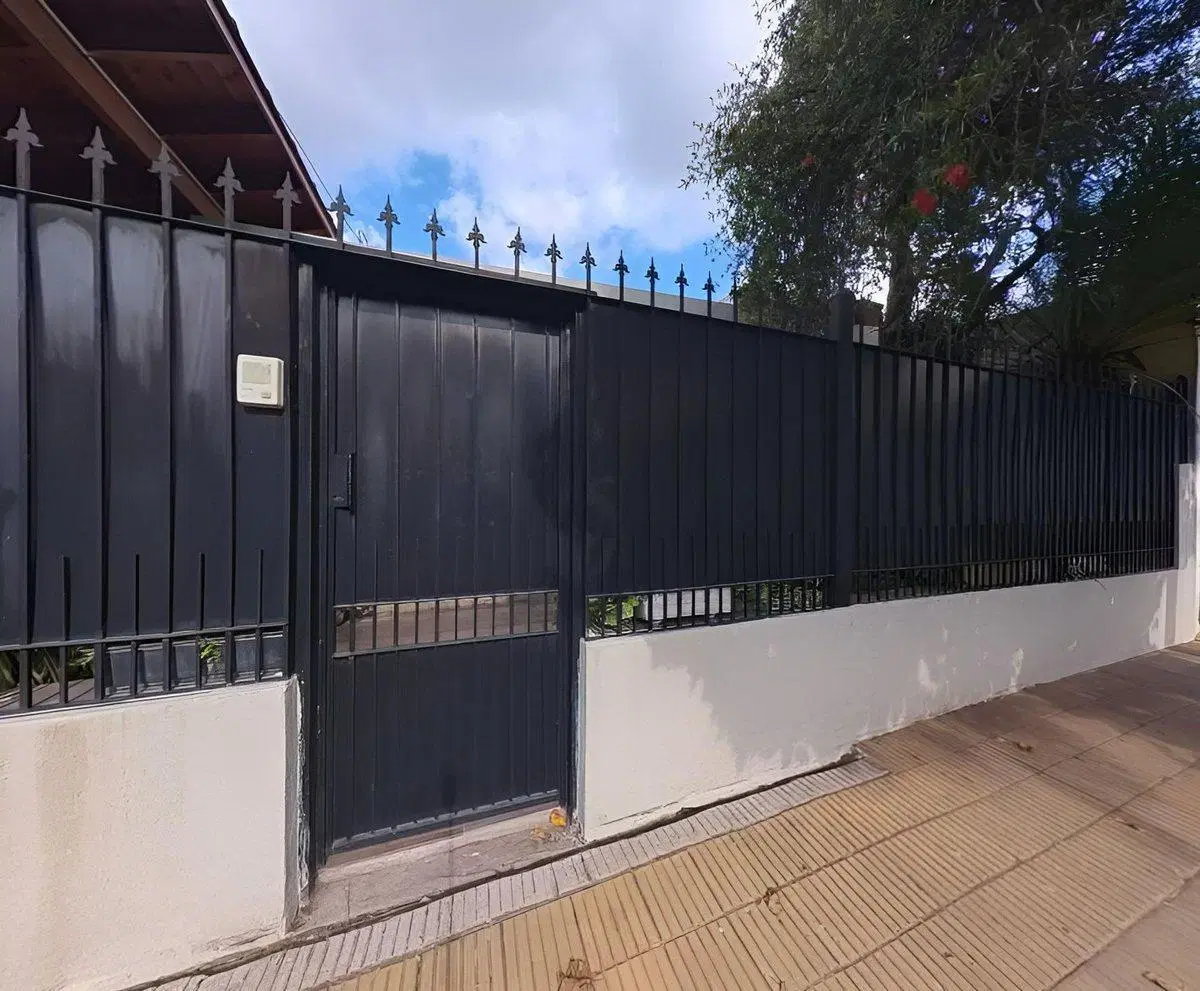 Venta de casa en Hurlingham 4 amb 3 baños, quincho 3